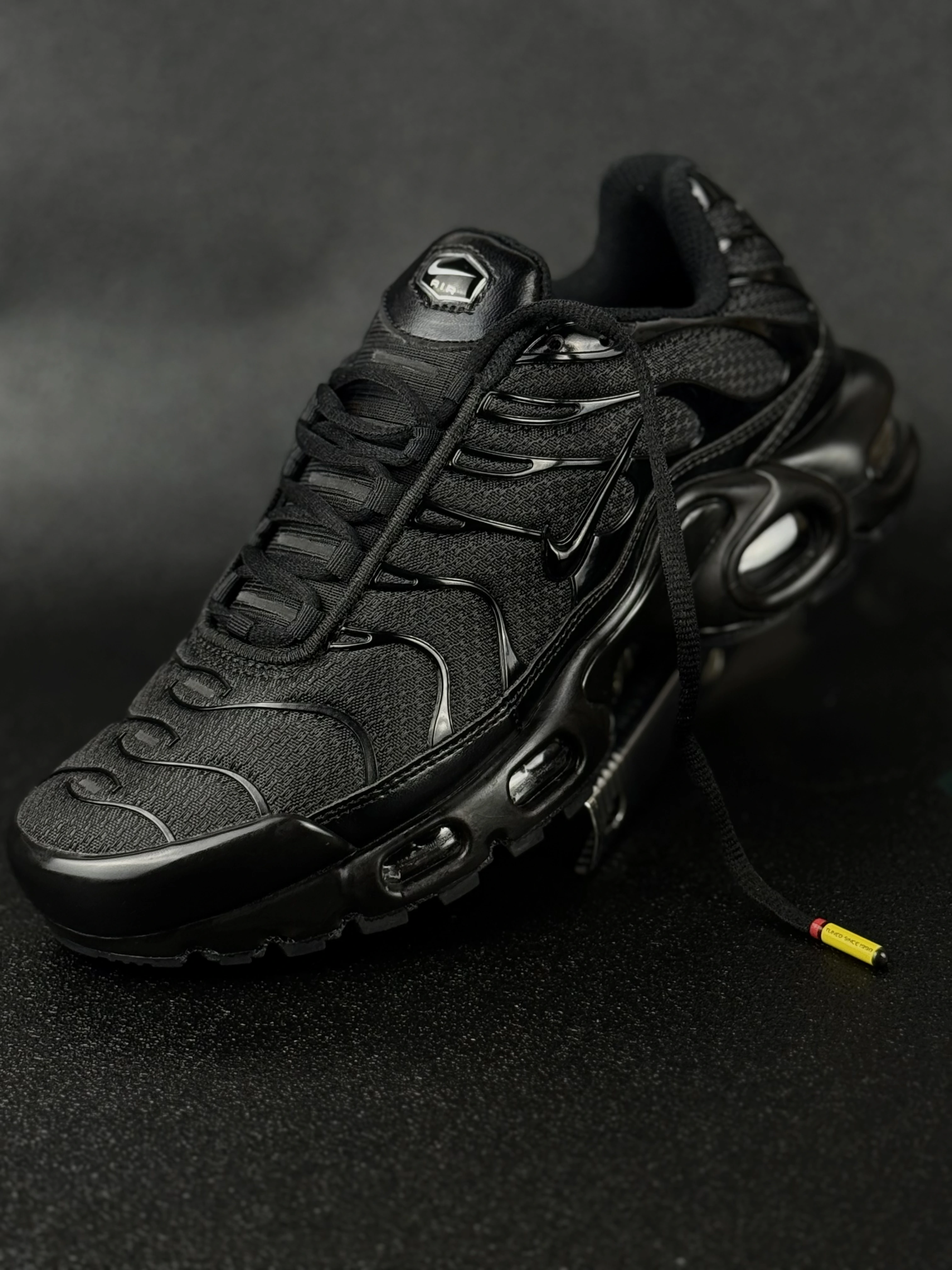 new TN FULL BLACK