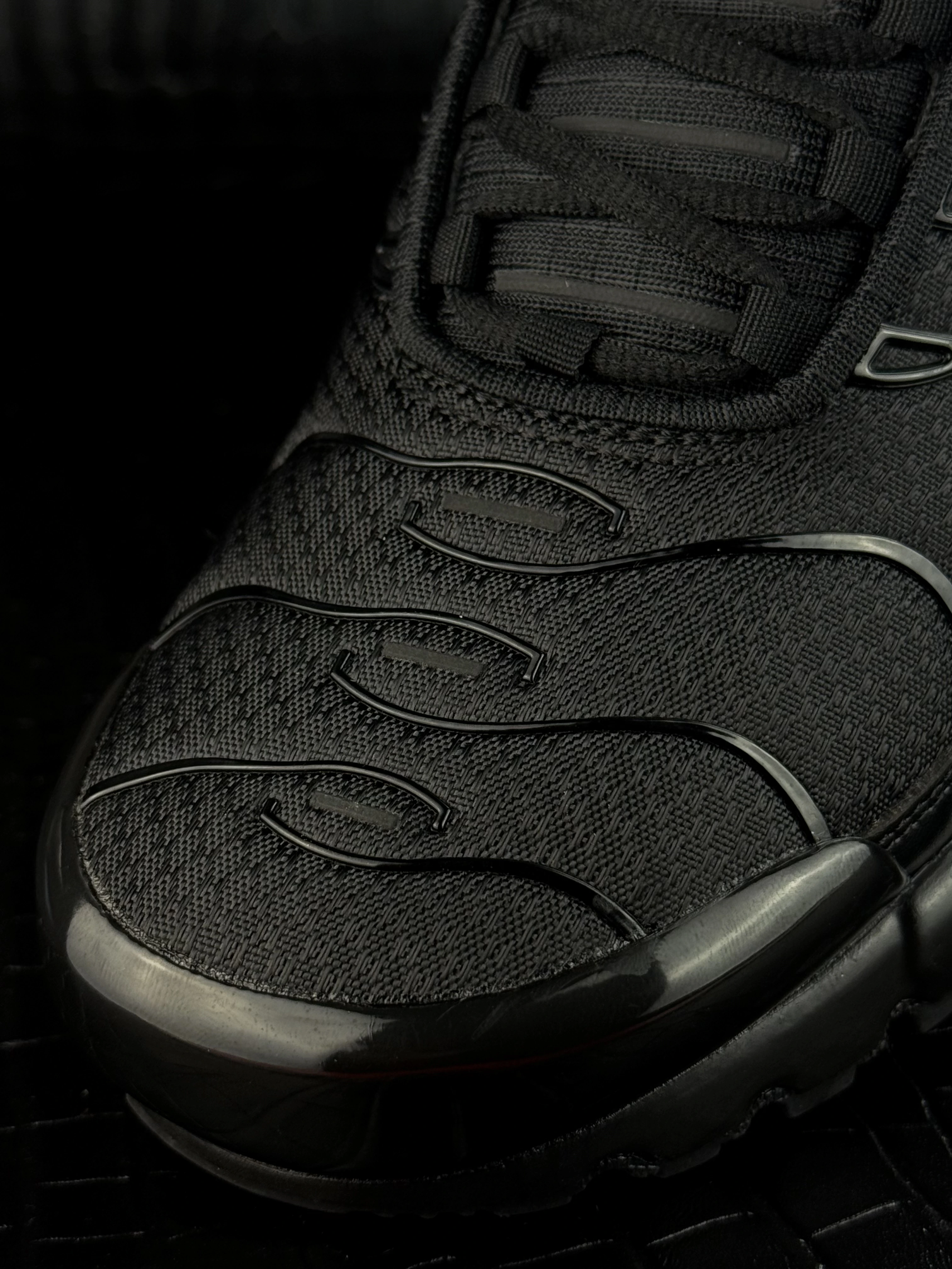 (TN FULL BLACK 2026 (super good 